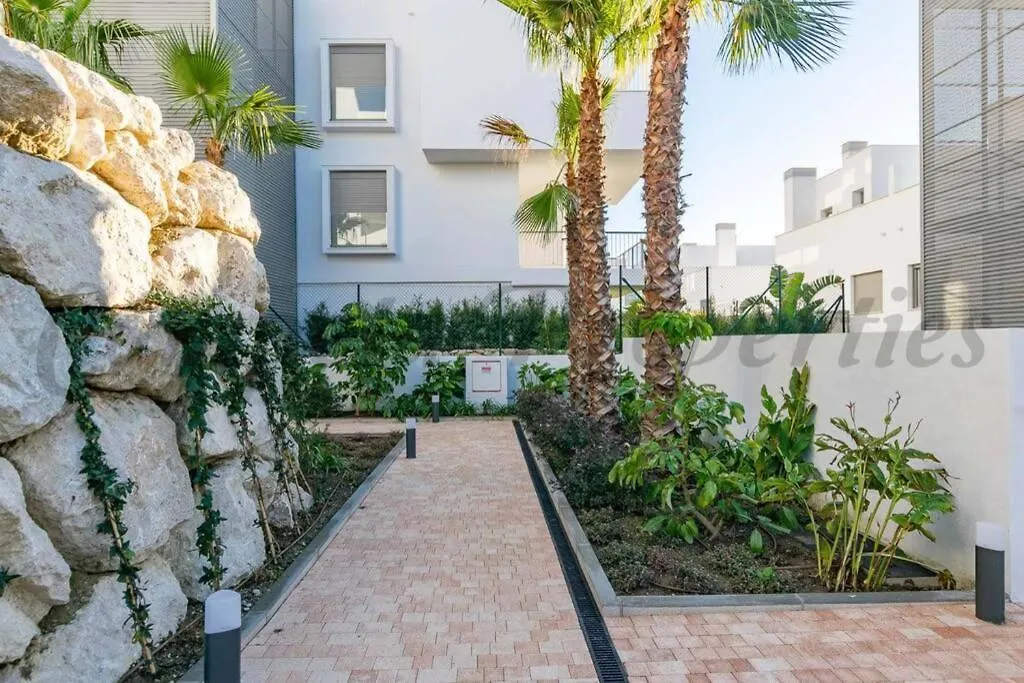 Casa Roman New Apartment At Baviera Golf 马拉加