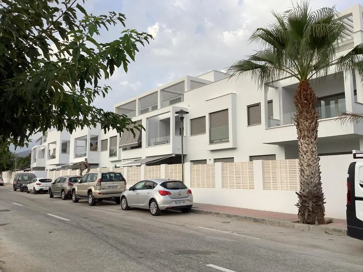Casa Roman New Apartment At Baviera Golf 马拉加